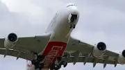 Emirates beendet Flugausfälle am Golf trotz anhaltender Krise