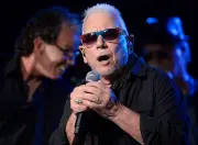 Eric Burdon wird 85: Rocklegende mit rauer Stimme