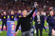Ex-Bundestrainer Flick verlängert Vertrag bei Barça bis 2028