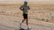 Extremläufer Arda Saatçi kämpft sich durchs Death Valley