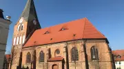 Feuerwehrtag zu Ehren des Heiligen Florian in Neukalen