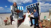 Freie Traurednerin in Rostock: Trauungen am Strand, auf dem Dampfer oder im Wohnzimmer
