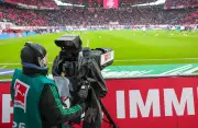 Fußball: Abstieg oder Champions League – Millionen auf dem Spiel
