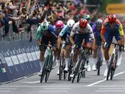 Giro-Auftakt: Magnier gewinnt, Massensturz überschattet Etappe