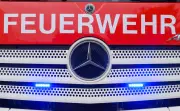 Großbrand in Rüdersdorf: Sperrmüllhaufen in Flammen – Feuerwehr im Dauereinsatz
