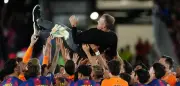 Hansi Flick: Meistertrainer des FC Barcelona in schwerster Stunde
