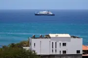 Hantavirus-Ausbruch auf Kreuzfahrtschiff: Passagiere können nicht von Bord