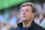 Hecking bekommt Wein zum 450. Bundesliga-Spiel als Trainer