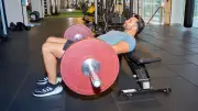 Hip Thrust: Nicht nur für Frauen – auch Männer profitieren enorm