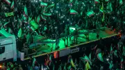 Iran enthüllt Kamikaze-Drohne „Arash 3“ mit 2000 km Reichweite