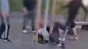 Jugendliche quälen geistig behinderten Obdachlosen – Täter filmen Tat