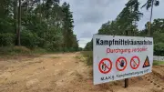 Kampfmittel an der B195: Explosive Gefahr im Waldboden?