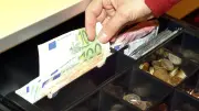 Kassiererin unterschlägt 9.500 Euro: Geldstrafe nicht ausreichend