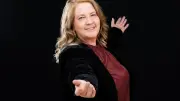 Kathy Kelly bringt Weihnachtskonzert nach Neubrandenburg