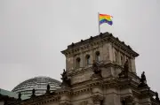 Klöckner hält an Entscheidung fest: Keine Regenbogenflagge zum CSD am Bundestag