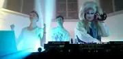 Kölner Pfarrer lädt Dragqueens in die Kirche: Party statt Predigt