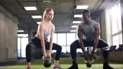 Kniebeugen: Ideales Gewicht nach Körpergewicht und Erfahrung