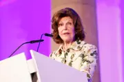 Königin Silvia beim Runden Tisch zu Kinderschutz in Berlin