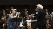 Kritik: Simon Rattle in München – Mehr Energie, weniger Routine