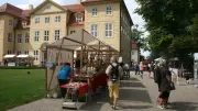 Kunstmarkt in Mirow: Neues und Bewährtes am Schloss