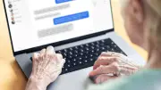 Liebesbetrug in Merseburg: 71-Jährige verliert 100.000 Euro an Online-Betrüger