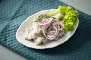 Matjessaison startet: Holländischer vs. nordischer Matjes im Vergleich