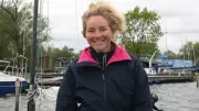 Mit 14 als Ferienjob: 24-Jährige kauft Segelschule in Plau am See