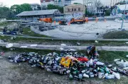 Müllchaos in Kreuzberg: BSR kämpft gegen Glasscherbenflut