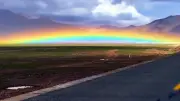 Märchenhafter Regenbogen in Tibet sorgt für Staunen und Rätsel