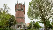 Mysteriöse Flecken am Rostocker Wasserturm: Salzausblühungen nach Sanierung