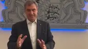 Nach Koalitionsausschuss: Söder zeigt Büro statt Ergebnisse