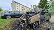 Nissan Qashqai brennt aus: Mehrere Autos in Weißenfels beschädigt
