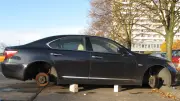Ostsee: Dreiste Diebe stehlen Autoreifen in Boltenhagen