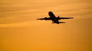 Paar nach Sex in Business-Class festgenommen: Kennenlernen im Flugzeug