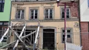 Parchim: Haus am Ziegenmarkt droht einzustürzen – Eigentümer blockiert Abriss