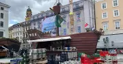 Piratenschiff erobert Münchner Wittelsbacherplatz: Hamburger Fischmarkt ist zurück