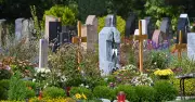 Raubüberfall am Friedhof in Lohhof: Polizei sucht Zeugen