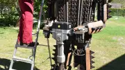 Rentner erschafft 515-Kilo-Schrottskulptur „Demolition Man“