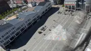 Riesenschmetterling aus Kreide auf Neubrandenburger Marktplatz