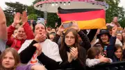 Sarah Engels in Wien: Fans feiern mit „Fire“-Chor