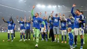 Schalke feiert Bundesliga-Aufstieg nach Traumtor