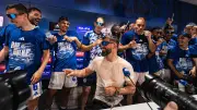 Schalke-Spieler überraschen Trainer Muslic nach Düsseldorf-Sieg
