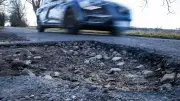 Schlaglöcher in MV: Große Flick-Tour startet im Mai