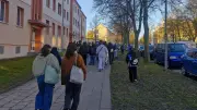 Schülerchaos in Schwerin: Stadt prüft versetzte Schulzeiten