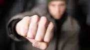 Schlägerei am Schleinufer: Fünf Verletzte nach Angriff in Magdeburg