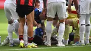 Schreckmoment: HSV-Star nach Luftduell bewusstlos