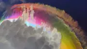 Seltenes Wetterphänomen: Regenbogenwolke verblüfft mit Schönheit