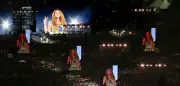 Shakira begeistert zwei Millionen Fans am Copacabana-Strand