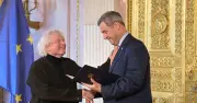 Sir Simon Rattle erhält Bayerischen Maximiliansorden von Söder