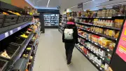 Tante Enso feiert Jubiläum: Was sich im Dorf-Supermarkt ändert
